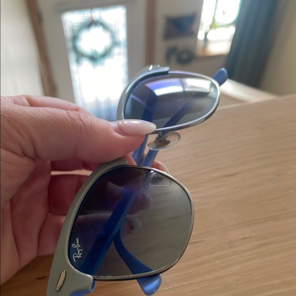 Ray-Ban Rare Blue wayfarer sunglasses - Picture 3 of 5